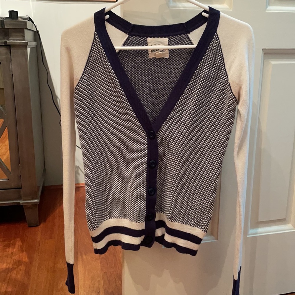 Super cute collegiate-like sweater!